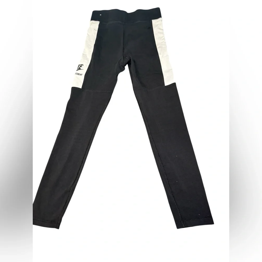 Nike‎ GirlsTwo-Tone Black and White Leggings size Large
